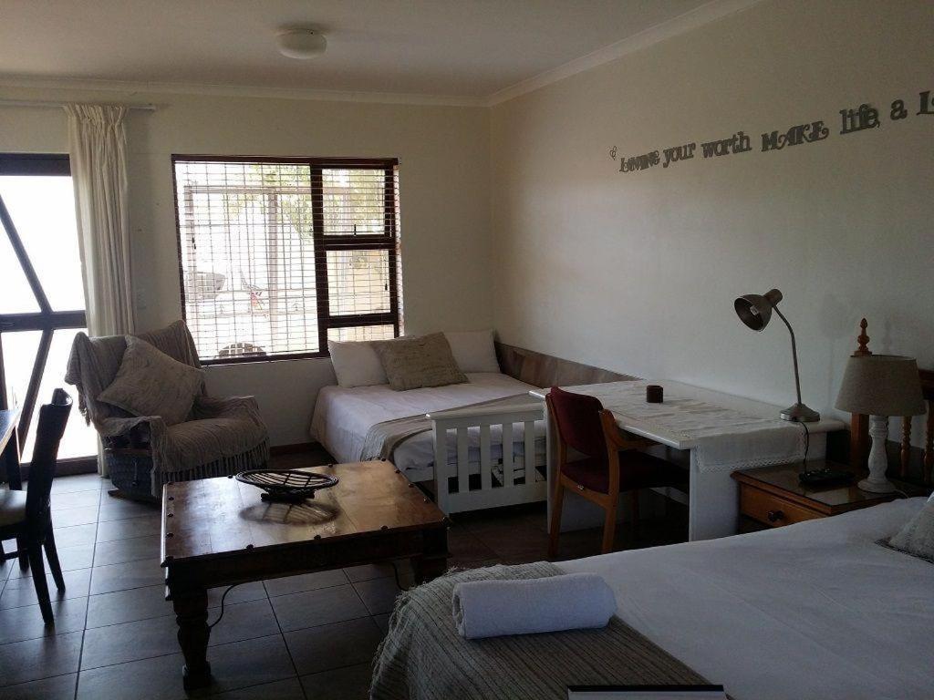 12 On Beach Guest House Saldanha Bay Buitenkant foto