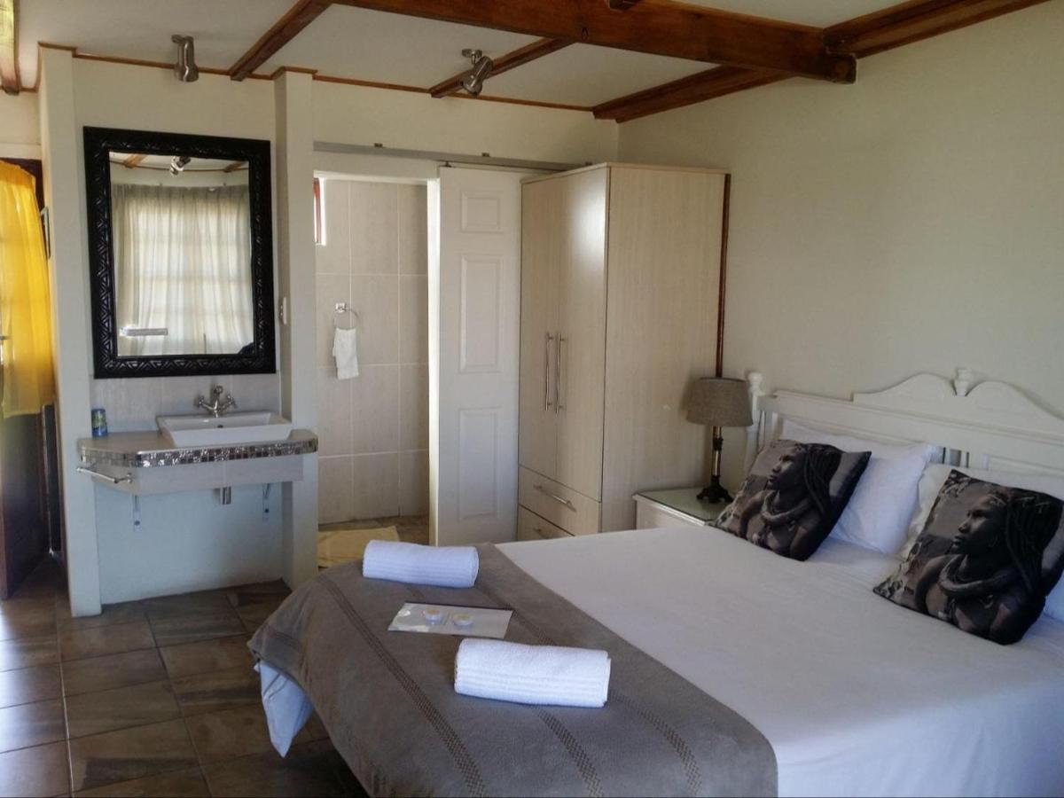 12 On Beach Guest House Saldanha Bay Buitenkant foto