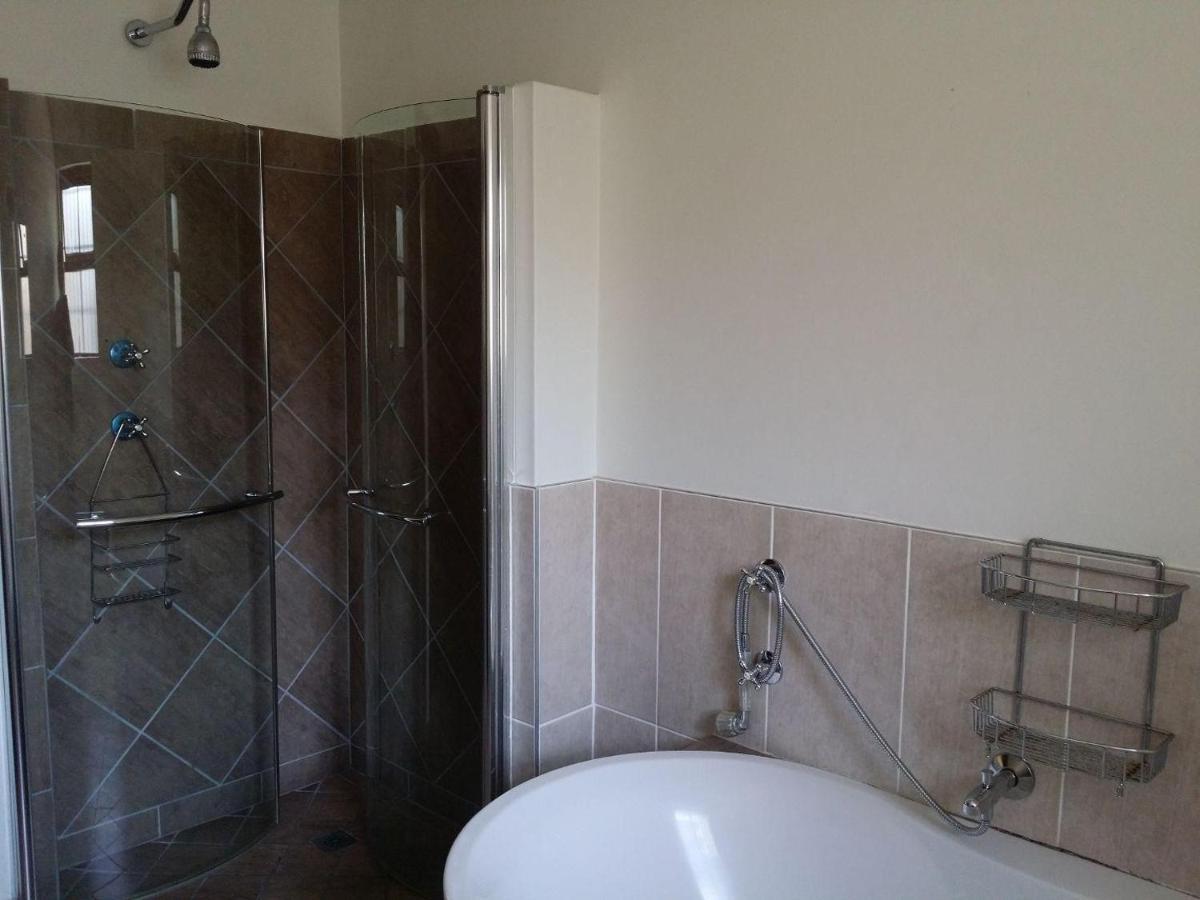 12 On Beach Guest House Saldanha Bay Buitenkant foto