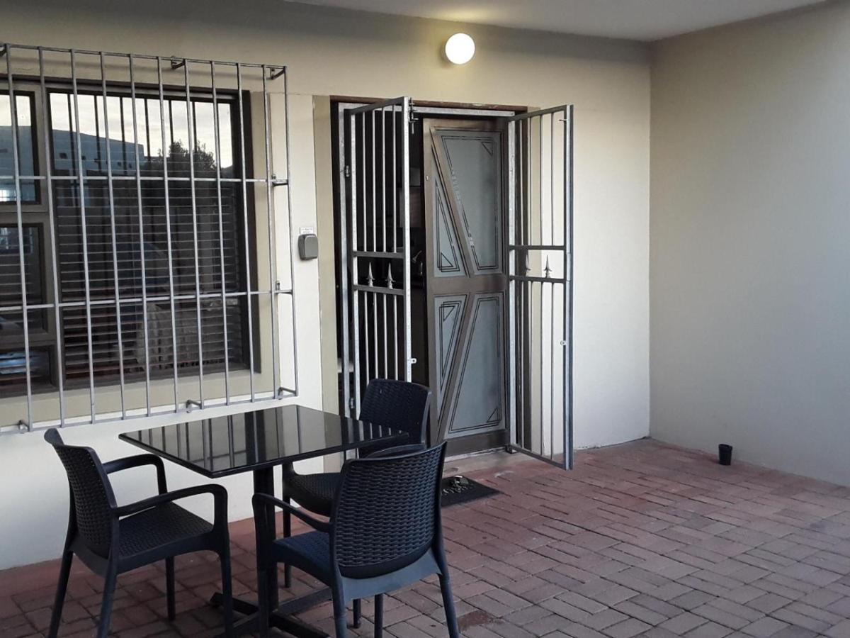 12 On Beach Guest House Saldanha Bay Buitenkant foto