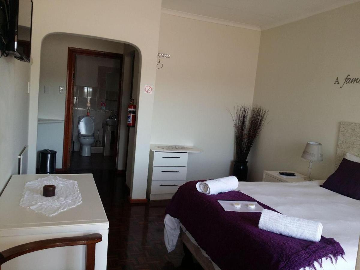 12 On Beach Guest House Saldanha Bay Buitenkant foto