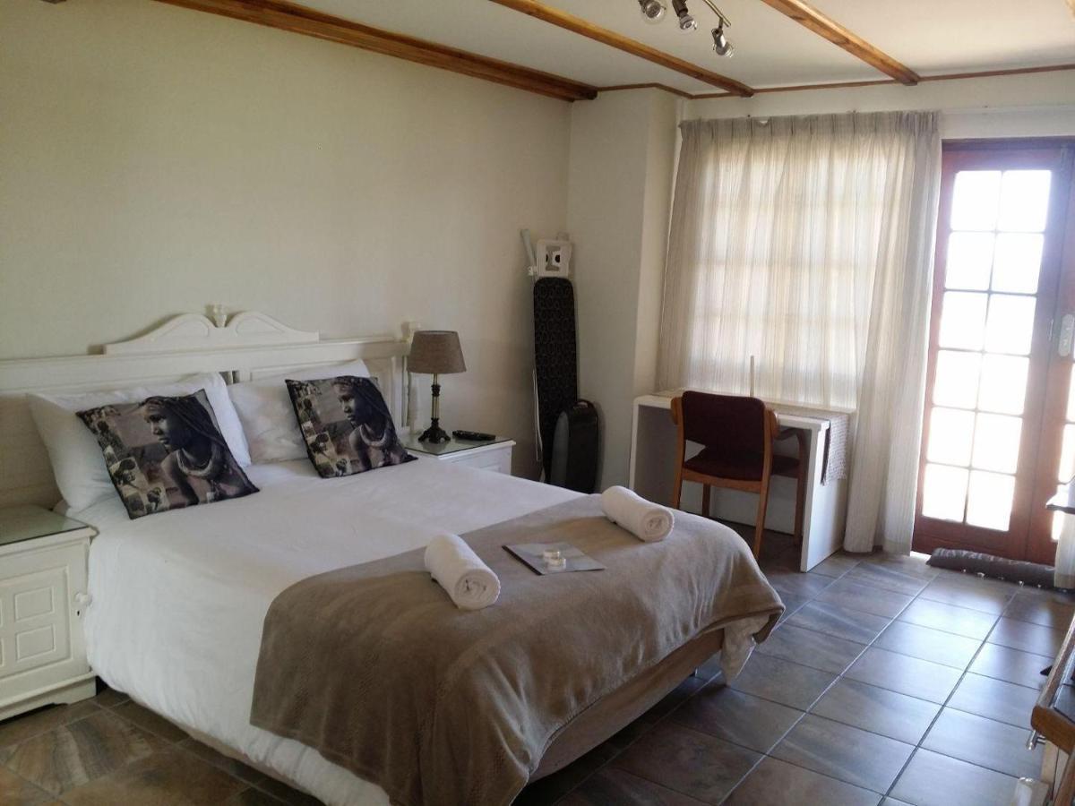 12 On Beach Guest House Saldanha Bay Buitenkant foto