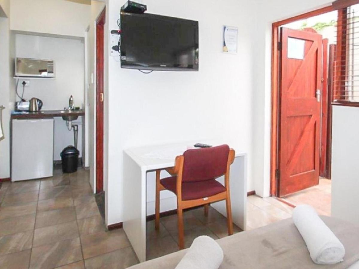 12 On Beach Guest House Saldanha Bay Buitenkant foto