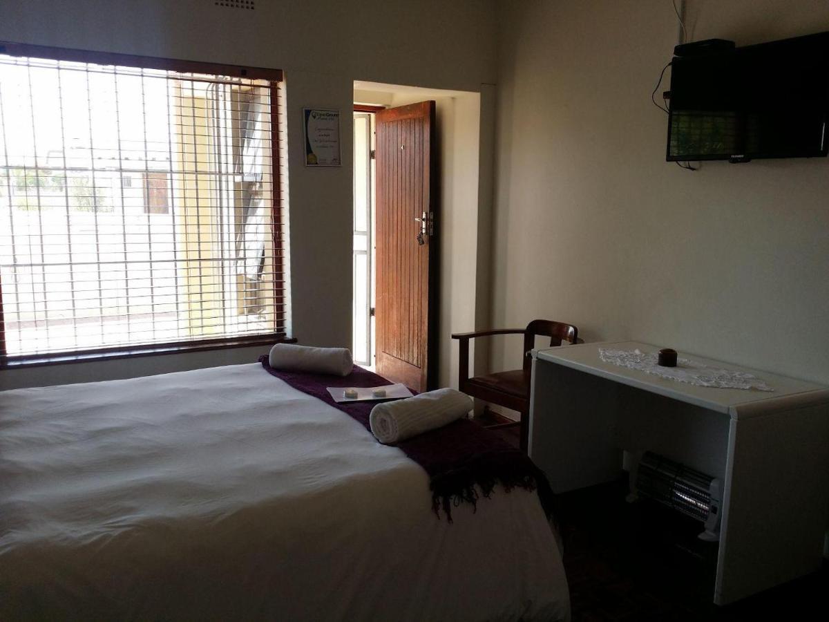 12 On Beach Guest House Saldanha Bay Buitenkant foto